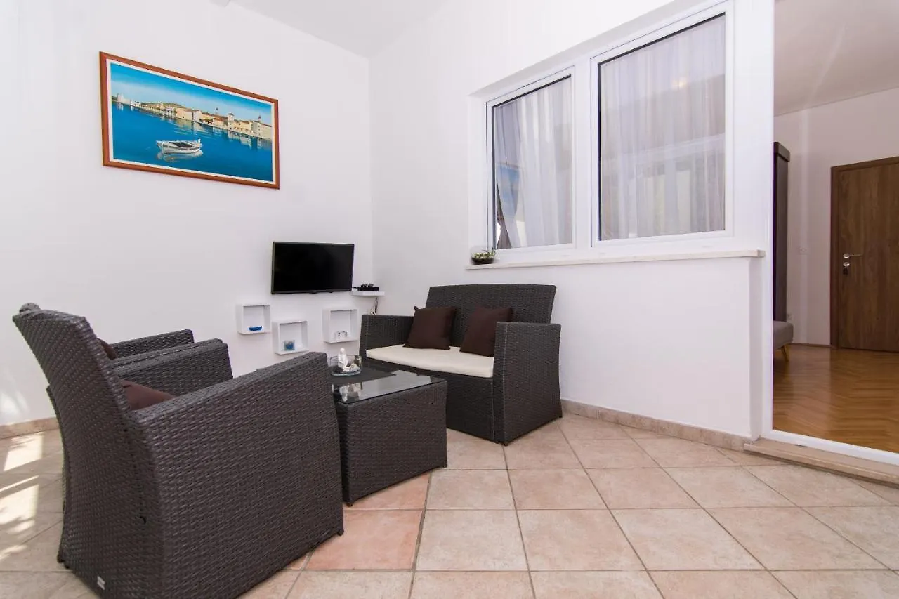 Apartmani Mlacic Donji Okrug  0*, Donji Okrug (Ciovo)