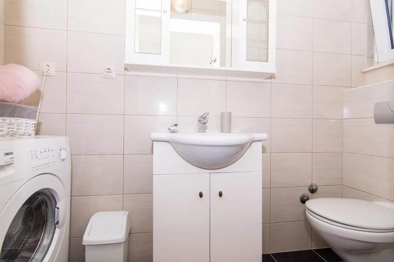 Apartmani Mlacic Donji Okrug  0*, Donji Okrug (Ciovo) Croatia