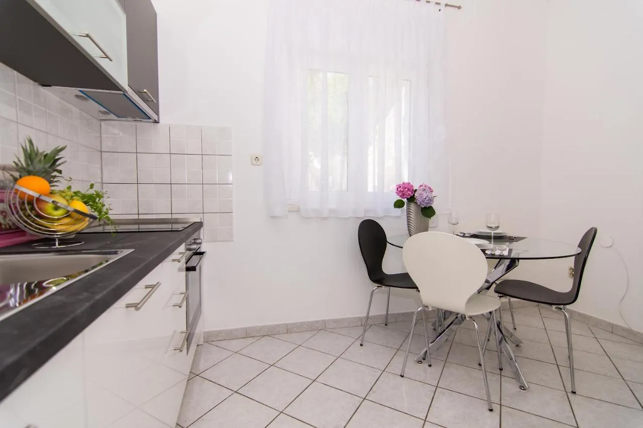 Apartmani Mlacic Donji Okrug  0*, Donji Okrug (Ciovo)